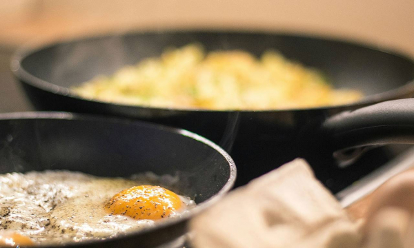 Врач указала вред некоторых сковород для здоровья